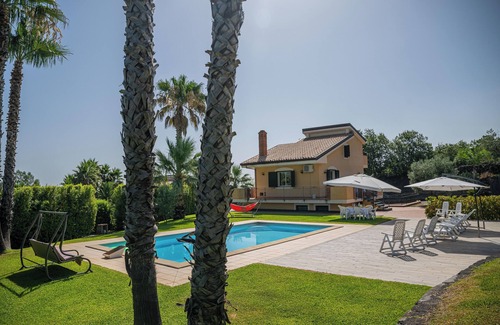 Piedimonte Etneo Villa | 3 Bedroom Villa in piedimonte etneo