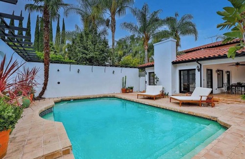 Sherman Oaks Villa | 3-bedroom villa in marvelous Los Angeles with 300 People Event Space.