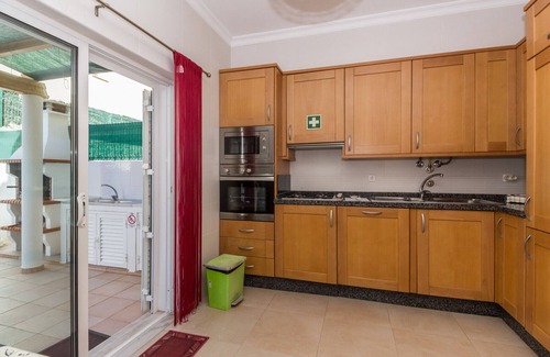 Manta Rota Chalet De Esquí | Villa de 3 dormitorios con piscina privada y wifi by AlgarveManta (25V3)