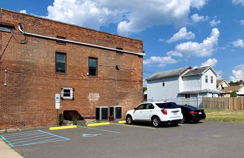 Wilkes-Barre Casa | 3 bedroom w/ living room movie theater 🎥🍿near all