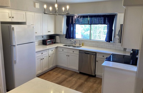 Las Vegas Condominio | 3-bedroom walking distance to strip.