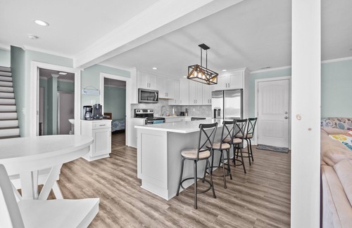 Newport Casa | 3-bedroom waterfront house in Newport, NC - Water's Edge