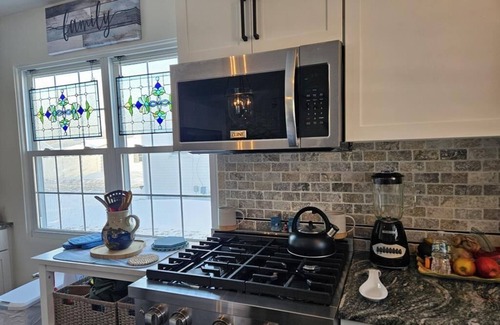 Admiral Estates Casa | 3 Bedroom with Screened Gazebo and Porch