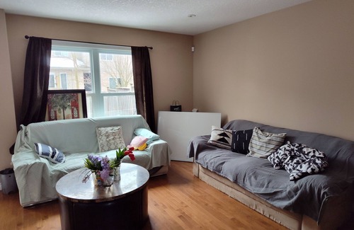 Waterloo Casa | 3 Bedrooms & 3.5 bathrooms Townhouse of Waterloo Clair hills