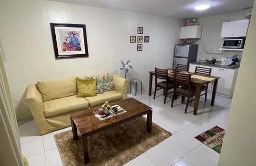Pallocan Apartamento | 3 Bedrooms 3 Baths Victorian style Townhouse Fully Furnished