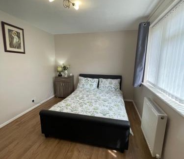 Banbury Casa | 3 Bedrooms Homestays In Drayton