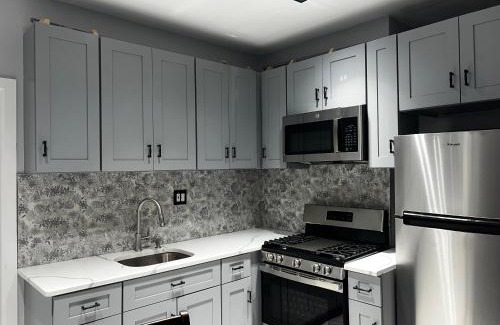 Cypress Hills Casa | 3 bedrooms in 2nd floor Modern Brooklyn home, Close to J train