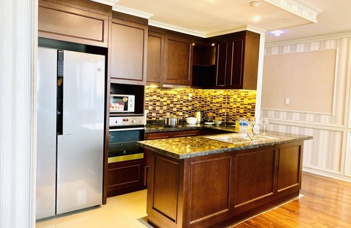 Phuong 6 Apartamento | Apartamento de lujo de 3 habitaciones, piscina Skyline, a 1 km del mercado Ben Thanh