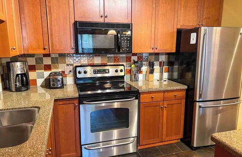 East Kootenay Condominio | 3 Bedrooms Plus Loft & Den. Sleeps 10 Adults