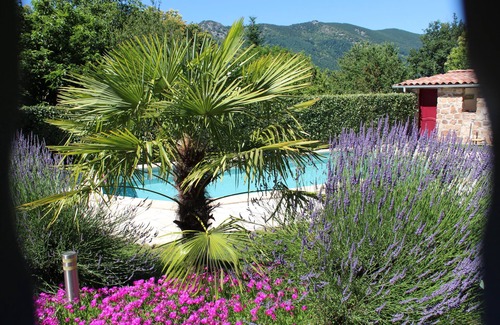 Laboule Casa | Encantadora casa de piedra nueva con piscina privada en el campo / PROMO