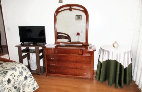 Sobral de Monte Agraco Casa | 3 bedrooms house with enclosed garden and wifi at Sobral de Monte Agraco