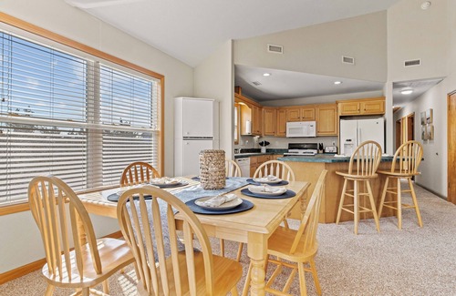 Wind Over Waves Casa | 3 Bedrooms w/ Hot Tub & Fire Pit! Pet Friendly