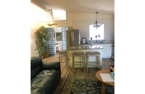 Oxnard Shores Otro | 3 bedrooom, 2bath, 3minute walk to the beach!