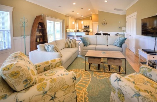 Tranquil Harbour Casa | 3 BR/2.5BA - Pool, Pool Heating (April-October Only), Water Views, Sleeps 8