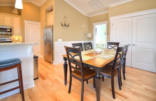 Tranquil Harbour Casa | 3 BR/2.5BA - Pool, Pool Heating (April-October Only), Water Views, Sleeps 8