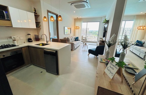 Zona Norte Condominio | 3 BR 3 Baños Hermoso Piso5 Vistas ala Laguna Lujoso Baia Kristal Zona Norte CTG
