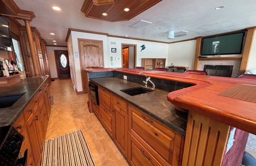 Shutesbury Casa | 3-br Lakefront Oasis in Shutesbury with AC & fireplace. 180-degree views!