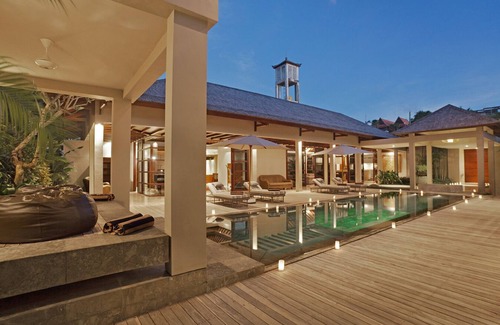 Bukit Villa | 3 dormitorios Lux Pool Villa Jimbaran a pie de GWK