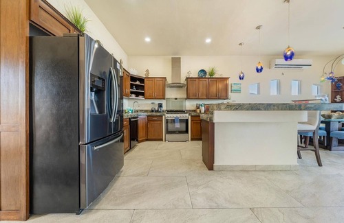 Colonia Meteorologico Casa | 3 BR Ocean Front Home w/ Pool