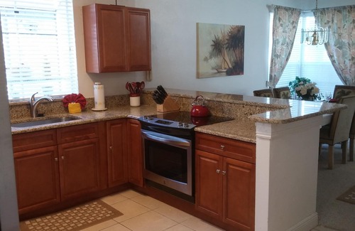 Kissimmee Casa | Casa de 3 habitaciones con piscina privada a 5 millas de Disney: piscina y spa gratuitos Calefacción + parrilla a gas