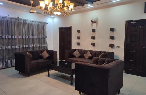 Lahore Casa | 3 BR Serviced First Floor Near Emporium Mall