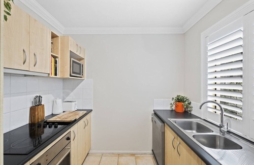 Hamilton Casa | 3 BR Townhouse w/ Private Courtyard & Parking!