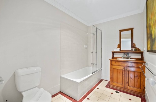 Hamilton Casa | 3 BR Townhouse w/ Private Courtyard & Parking!
