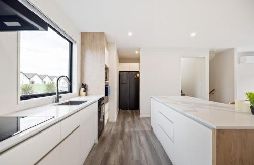 Christchurch City Centre Apartamento | 3 BR with garage - Group Getaways Made Easy in Central CHCH