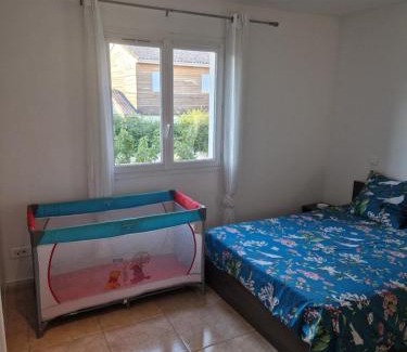 Saint-Jean-de-Vedas Casa | 3 chambres dans une Villa, entrée autonome et indépendante