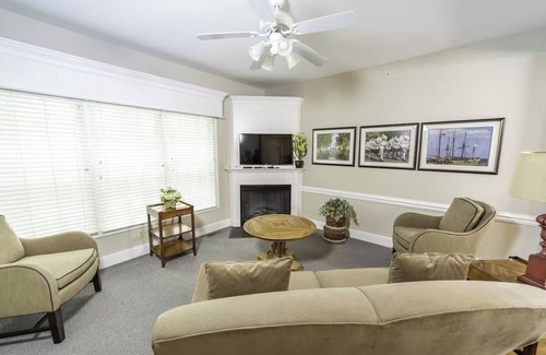 Lackey Complejo | 3 Colonial-Style 2BR Townhomes Near Historic Sights & Area Dining