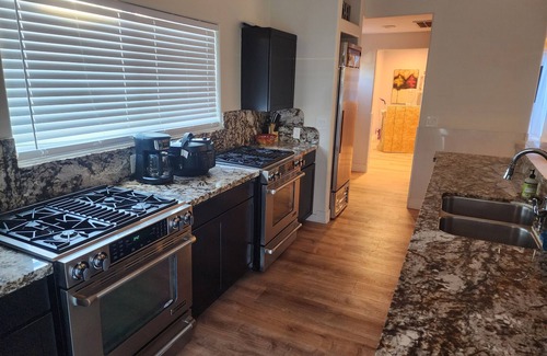 Enterprise Casa | 3-D Tour my 14Bd/14B with Pool and Spa. Close to Airport, Strip & Conventions