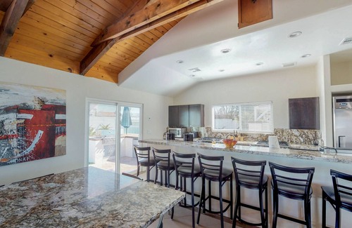 Enterprise Casa | 3-D Tour my 14Bd/14B with Pool and Spa. Close to Airport, Strip & Conventions