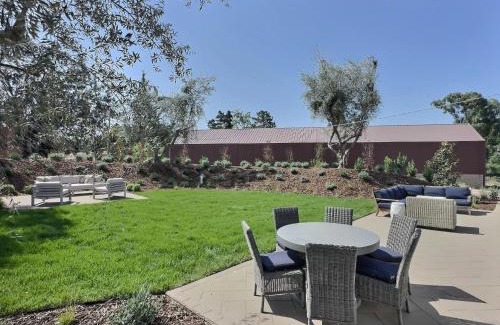 San Luis Obispo Casa | 3 Dogs Whine