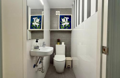 Los Remedios Apartamento | 3 Double Beds - Great Area, Perfect for Families