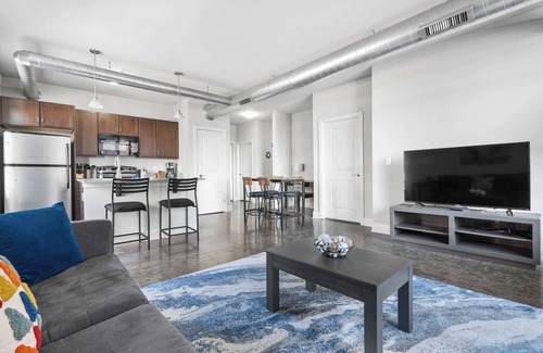 Mile Square Apartamento | 3 Downtown combined units with free parking