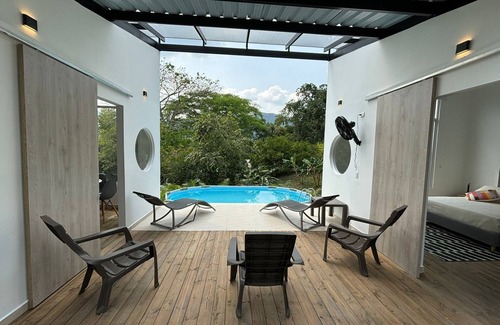 Villeta Cabina | 3 Espacios independientes, piscina, cerca al pueblo