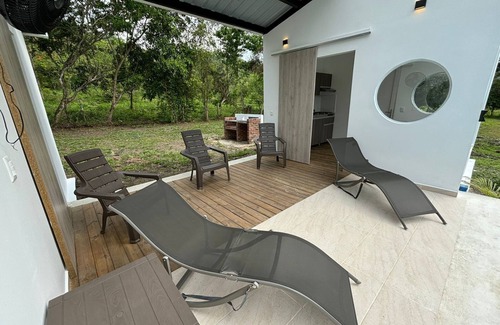 Villeta Cabina | 3 Espacios independientes, piscina, cerca al pueblo