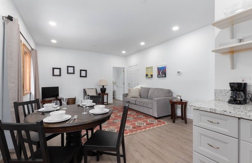 Mammoth Lakes Apartamento | #3 EV charging - easy access to slopes/restaurants