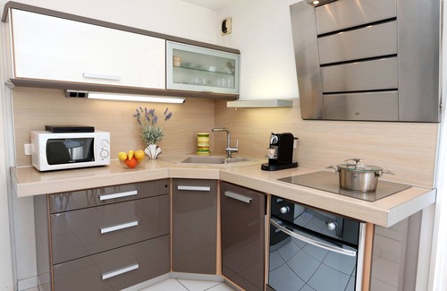Saint-Raphael Apartamento | Apartamento con aire acondicionado para 4, 3 *. Piscina, Wifi, Estacionamiento