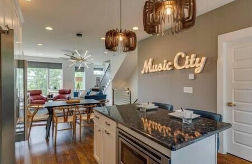 Eighth Avenue Casa | 3 Huge Side by Side Townhomes! Near Broadway!