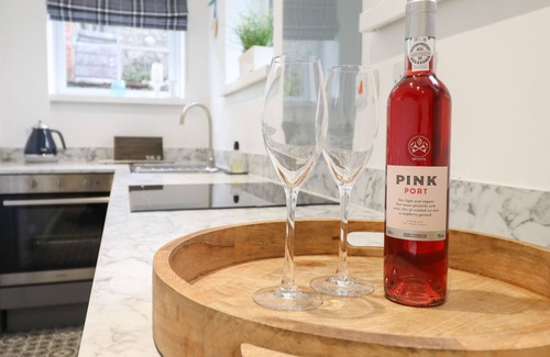 Dolgellau Casa | 3 IVY COURT, pet friendly, character holiday cottage in Dolgellau