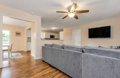 Charlotte Casa | 3 King Bedroom House with Pool in Charlott