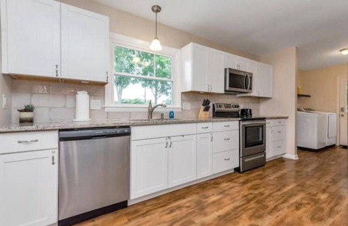 Charlotte Casa | 3 King Bedroom House with Pool in Charlott
