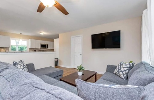 Charlotte Casa | 3 King Bedroom House with Pool in Charlott