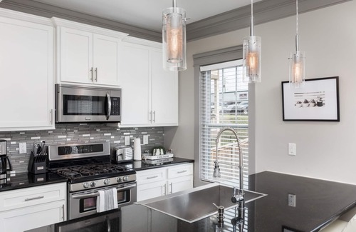 Edgehill Casa | Hermoso 3 Niv., 3HAB / 3. 5BA Townhouse minutos del centro de Nashville, 3 camas King