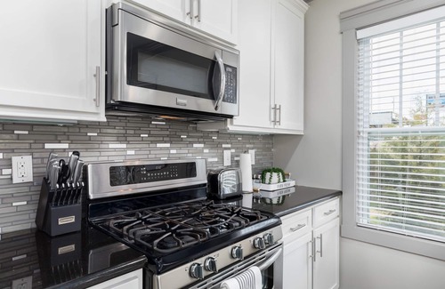 Edgehill Casa | Hermoso 3 Niv., 3HAB / 3. 5BA Townhouse minutos del centro de Nashville, 3 camas King