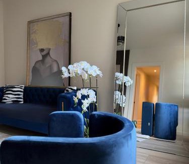 East Allegheny Apartamento | 3 KING Beds Free parking Stay close and stay cozy