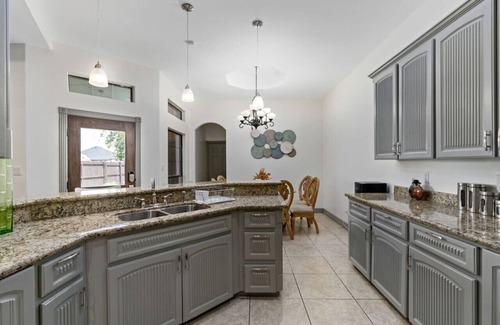 Mission Casa | 3 king beds in upscale neighborhood with pool