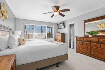 National City Casa | 3 Living Rooms - Spacious - Family-Friendly