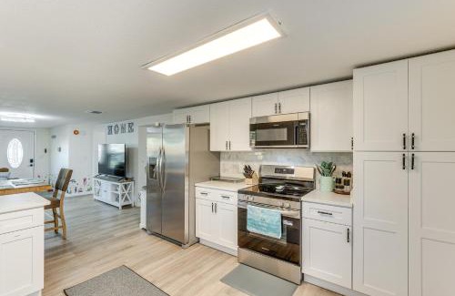 Apollo Beach Casa | 3 Mi to Apollo Beach Preserve Family Retreat!